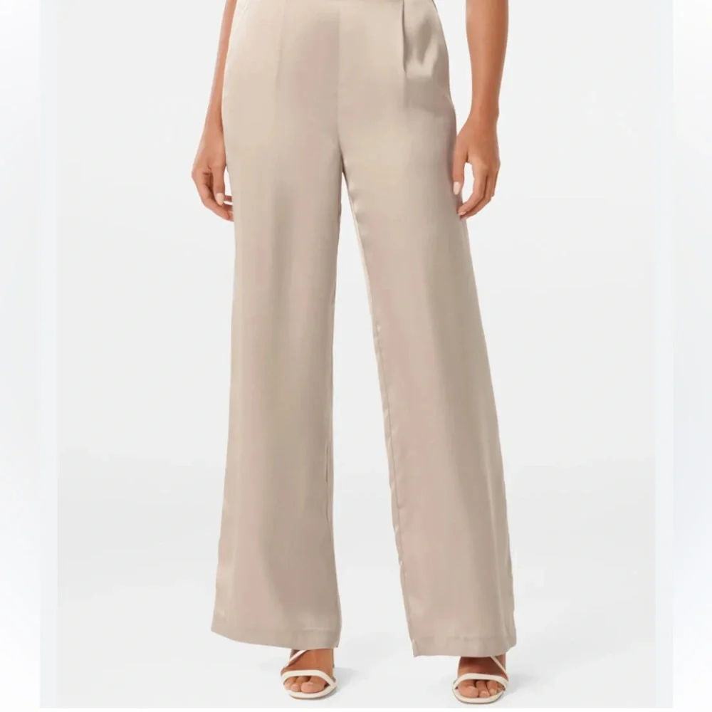 Express High Rise Wide-Leg Pants with Tie Waist Women Size M Beige Quiet Luxury - Picture 1 of 12